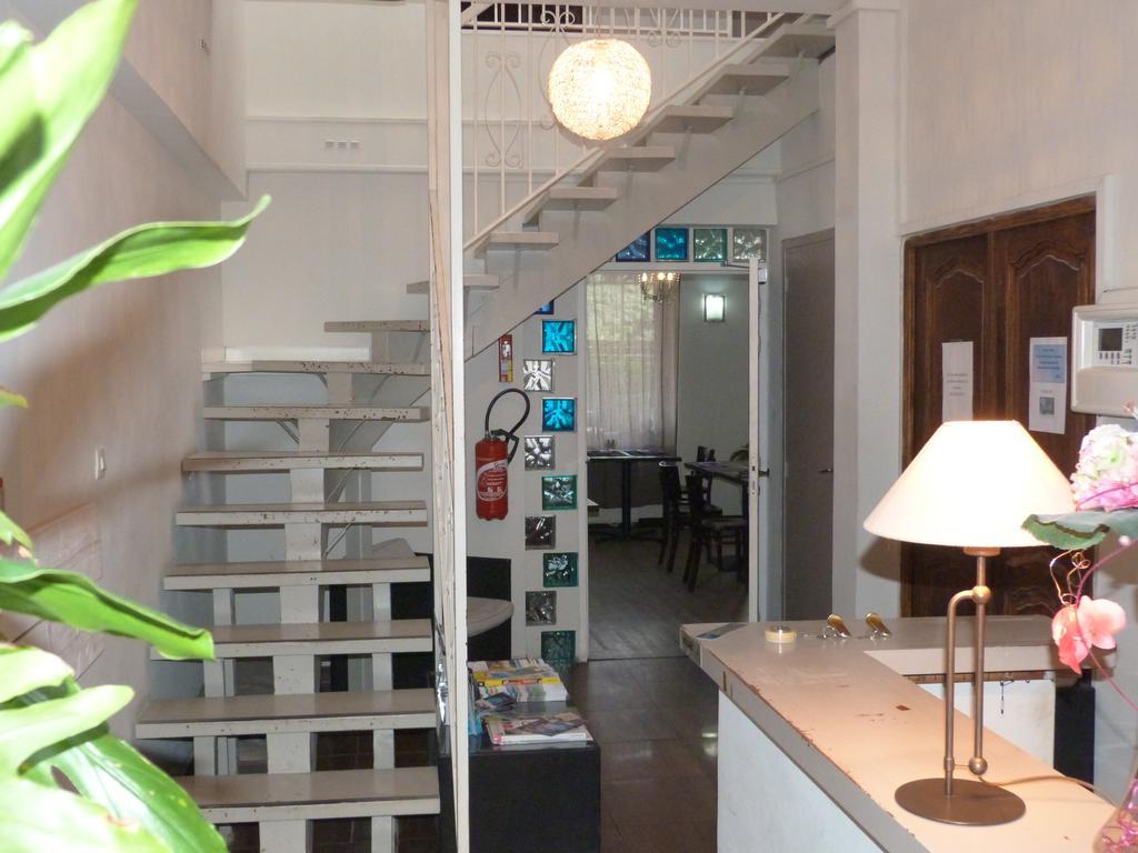 Blue Hotel La Seyne-sur-Mer Bagian luar foto