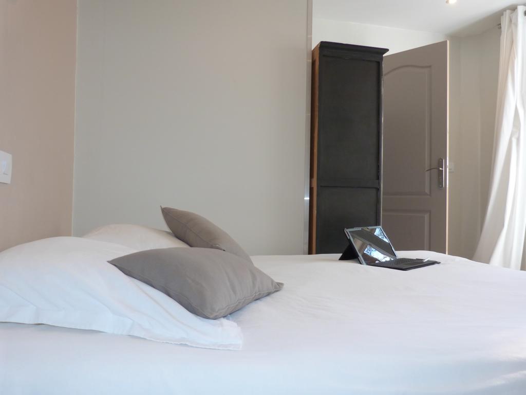 Blue Hotel La Seyne-sur-Mer Bagian luar foto