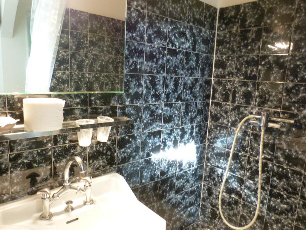 Blue Hotel La Seyne-sur-Mer Bagian luar foto