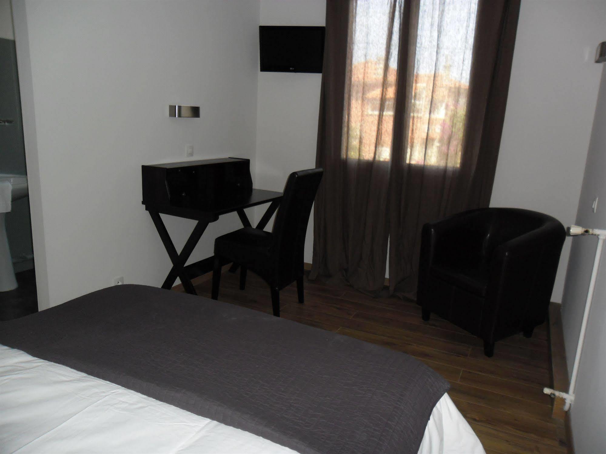 Blue Hotel La Seyne-sur-Mer Bagian luar foto