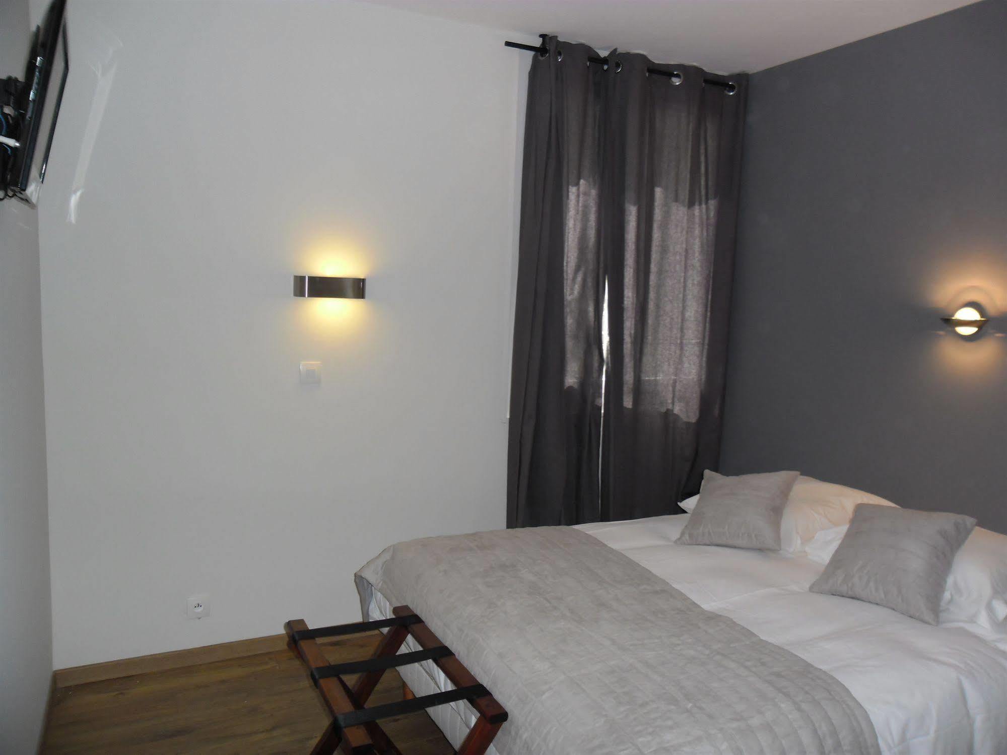 Blue Hotel La Seyne-sur-Mer Bagian luar foto