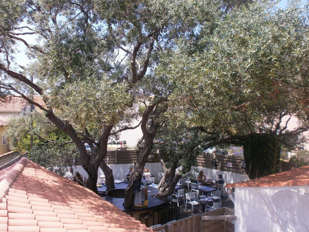 Blue Hotel La Seyne-sur-Mer Bagian luar foto